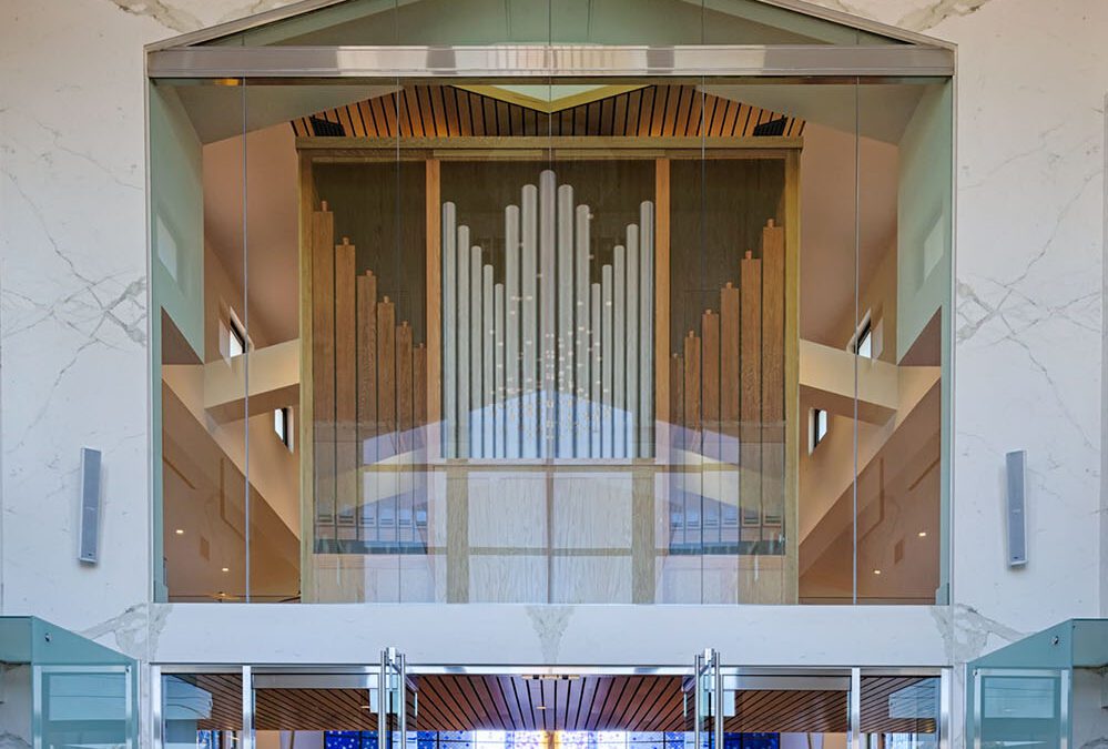 Holy Cross Church – Interiors
